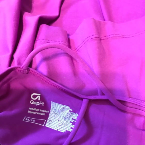 Gym tops from Gap size XL - Picture 6 of 7